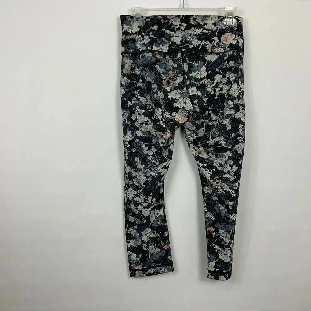 Lululemon Wunder Under Crop Hi Rise Legging‎ Size 8